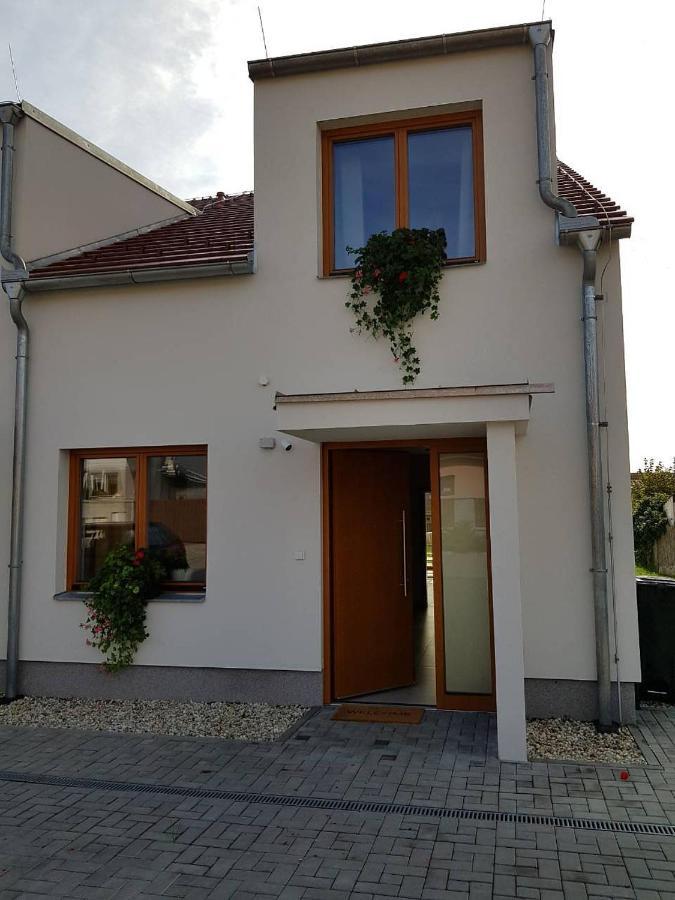 Veritas House Мікулов Екстер'єр фото